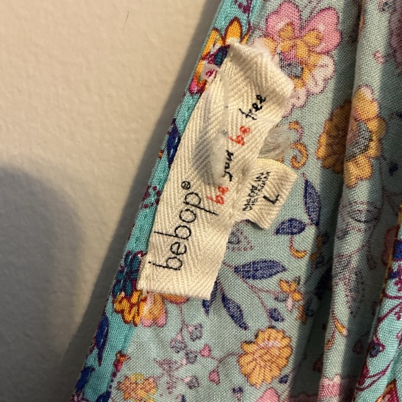 Bebop Boho Floral Sleeveless Romper | Turquoise Blue | Tassel Tie | Size Large - Picture 7 of 15